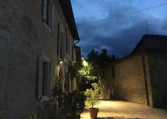 Han/Misafirhane Sottolaluna Viano