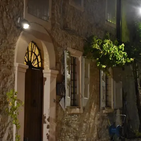 Sottolaluna Πανδοχείο *